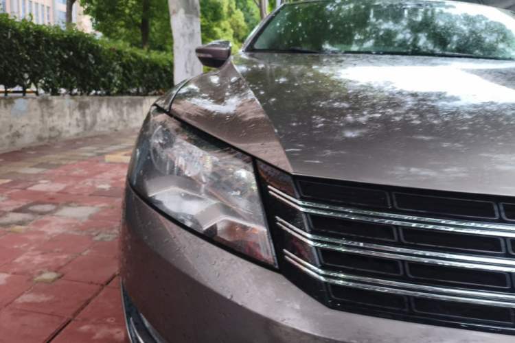 Used Volkswagen Passat 2015 1.8TSI DSG Prestige Edition Right Front Headlight