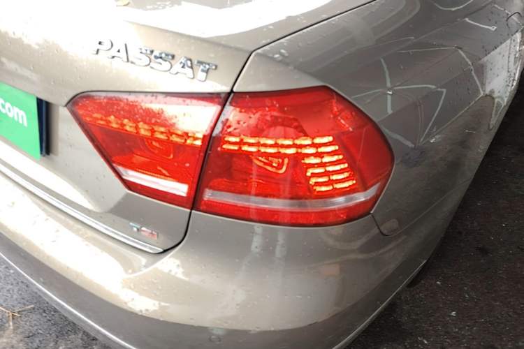 Used Volkswagen Passat 2015 1.8TSI DSG Prestige Edition Right Rear Taillight