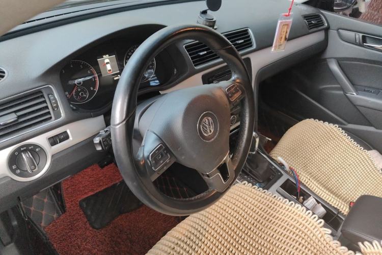 Used Volkswagen Passat 2015 1.8TSI DSG Prestige Edition Steering Wheel