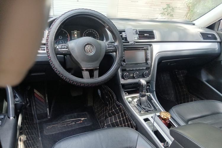 Used Volkswagen Passat 2015 1.8TSI DSG Prestige Edition Steering Wheel
