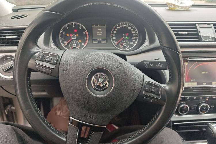 Used Volkswagen Passat 2015 1.8TSI DSG Prestige Edition Steering Wheel