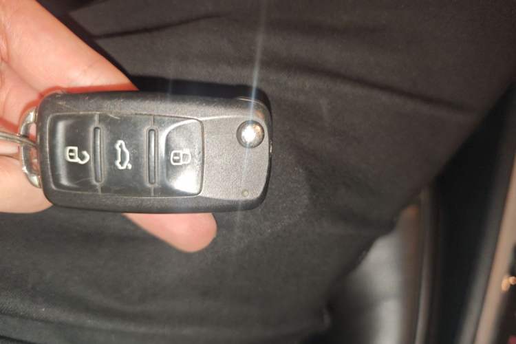 Used Volkswagen Passat 2015 1.8TSI DSG Prestige Edition Vehicle Key
