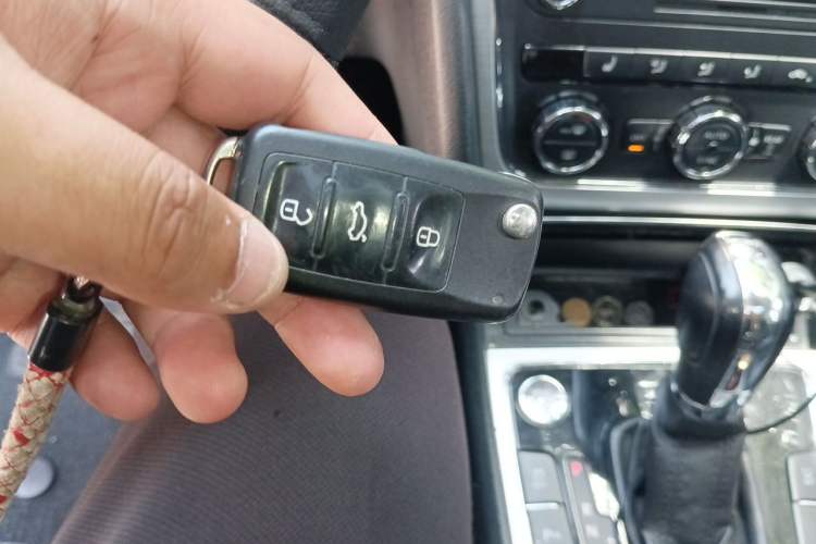 Used Volkswagen Passat 2015 1.8TSI DSG Prestige Edition Vehicle Key