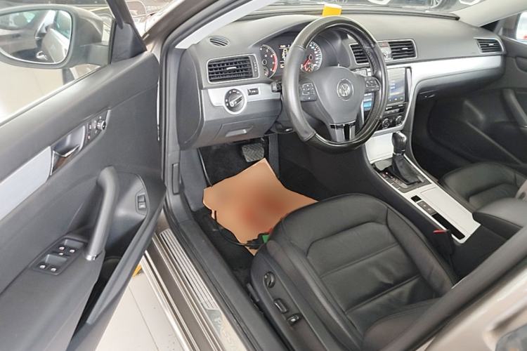 Used Volkswagen Passat 2015 1.8TSI DSG Prestige Edition Driver Seat