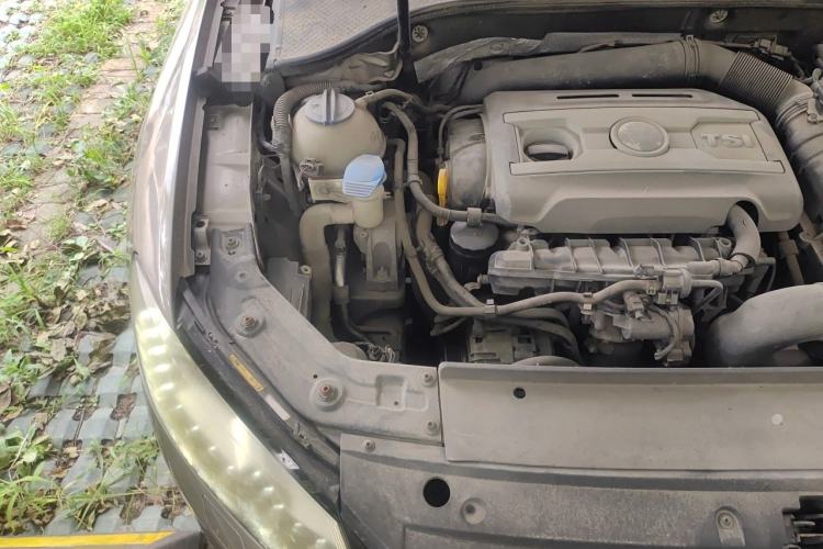Used Volkswagen Passat 2015 1.8TSI DSG Prestige Edition Engine Bay Right