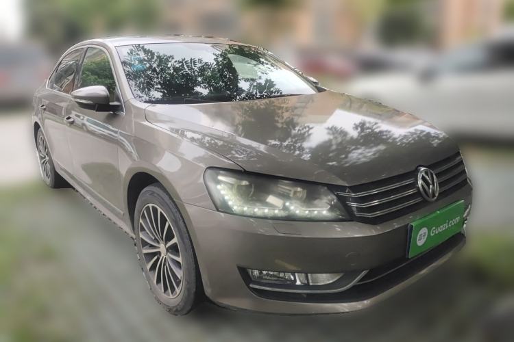 Used Volkswagen Passat 2015 1.8TSI DSG Prestige Edition Front Right 45 Deg