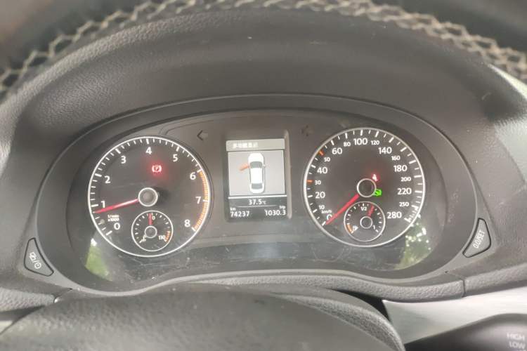 Used Volkswagen Passat 2015 1.8TSI DSG Prestige Edition Instrument Cluster