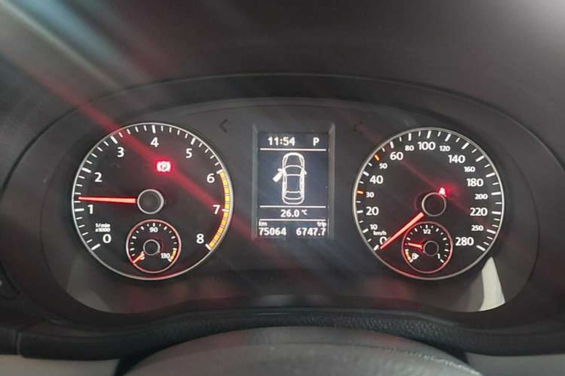 Used Volkswagen Passat 2015 1.8TSI DSG Prestige Edition Instrument Cluster