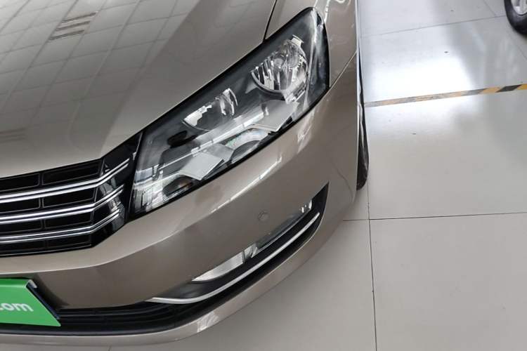 Used Volkswagen Passat 2015 1.8TSI DSG Prestige Edition Left Front Headlight