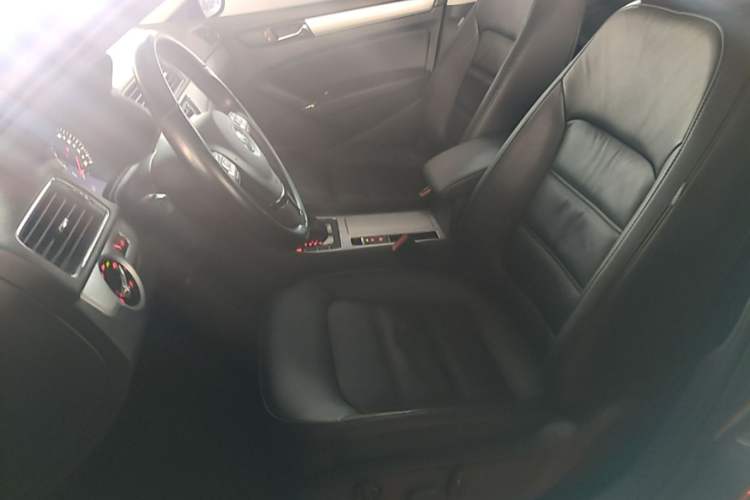 Used Volkswagen Passat 2015 1.8TSI DSG Prestige Edition Left Front Seat