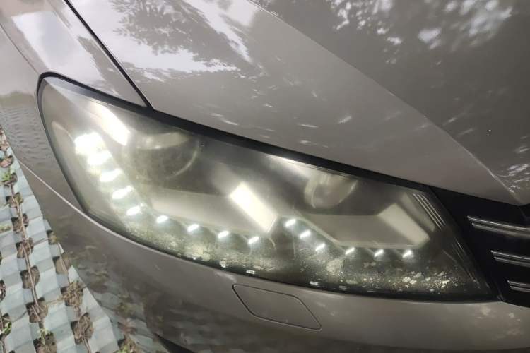 Used Volkswagen Passat 2015 1.8TSI DSG Prestige Edition Right Front Headlight