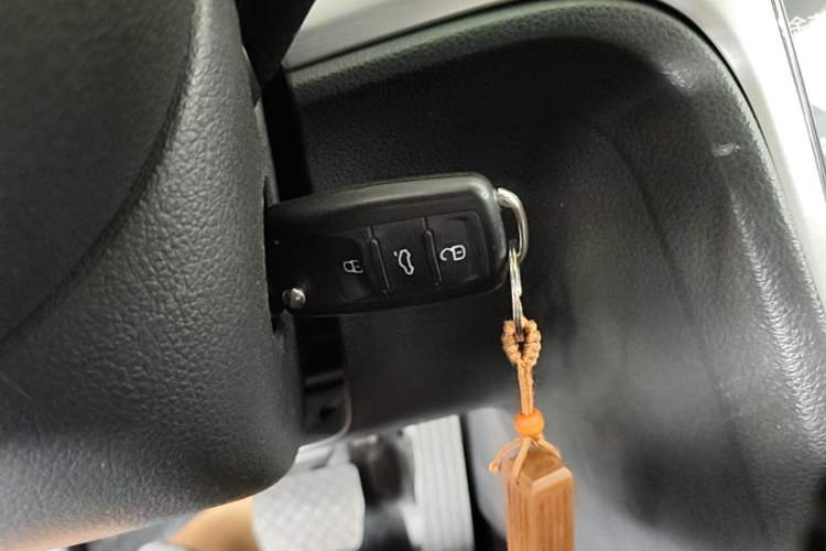 Used Volkswagen Passat 2015 1.8TSI DSG Prestige Edition Vehicle Key