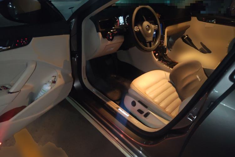 Used Volkswagen Passat 2015 1.8TSI DSG Prestige Edition Driver Seat
