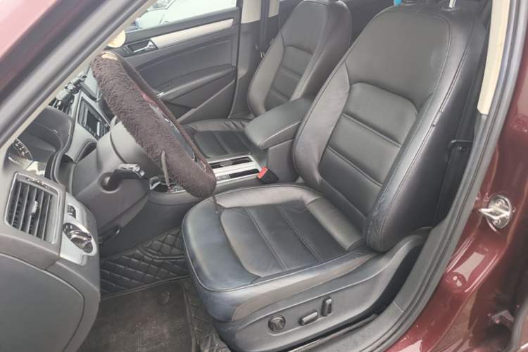 Used Volkswagen Passat 2015 1.8TSI DSG Prestige Edition Left Front Seat