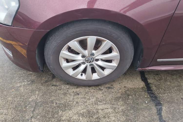 Used Volkswagen Passat 2015 1.8TSI DSG Prestige Edition Left Front Wheel Hub