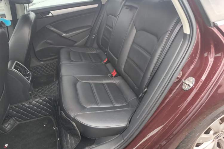 Used Volkswagen Passat 2015 1.8TSI DSG Prestige Edition Left Rear Seat
