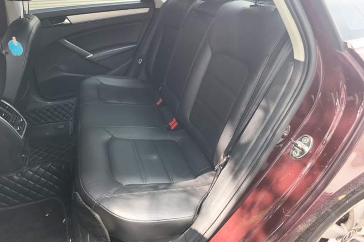 Used Volkswagen Passat 2015 1.8TSI DSG Prestige Edition Left Rear Seat
