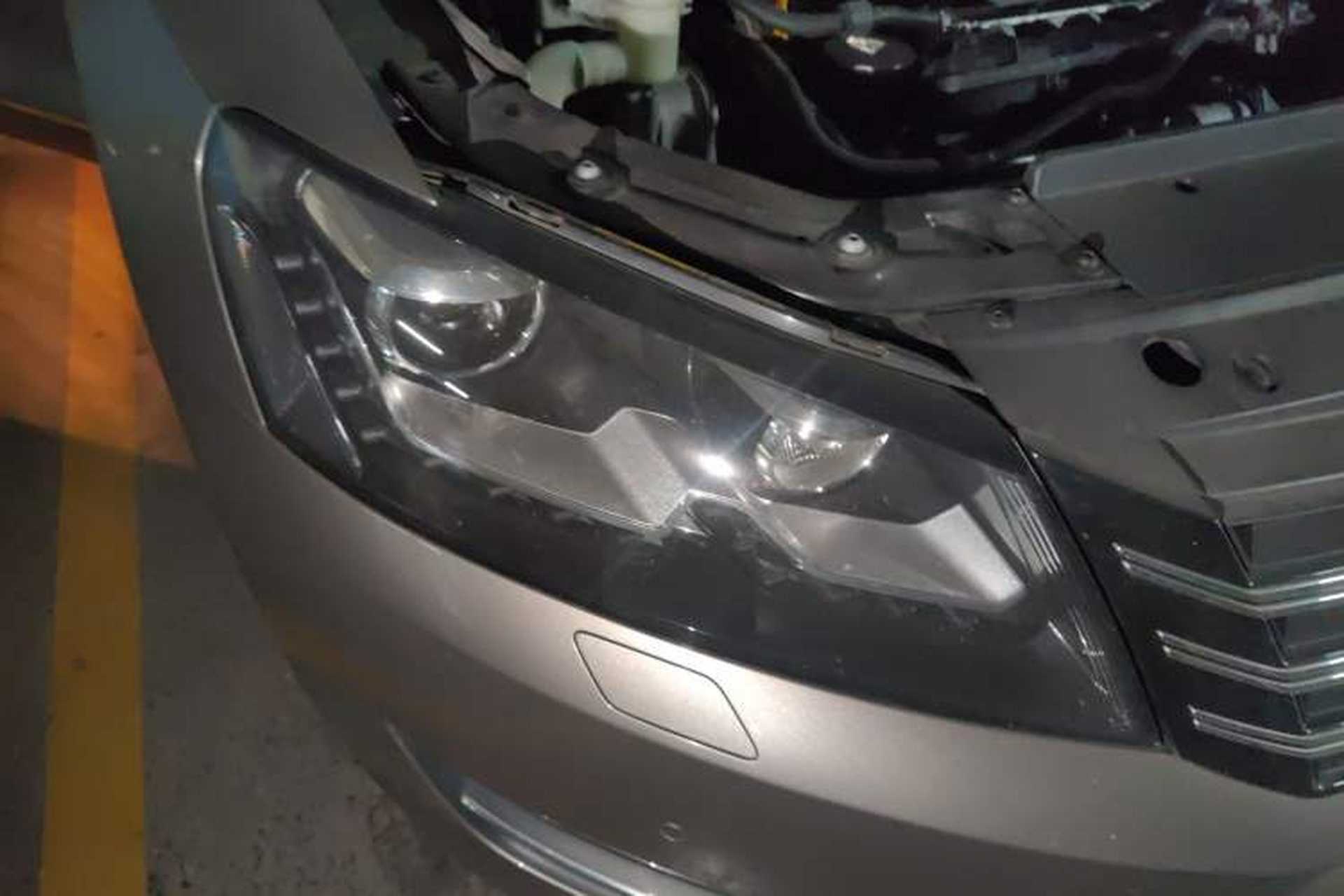 Used Volkswagen Passat 2015 1.8TSI DSG Prestige Edition Right Front Headlight