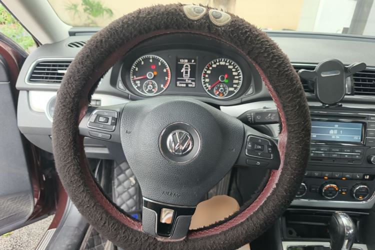Used Volkswagen Passat 2015 1.8TSI DSG Prestige Edition Steering Wheel