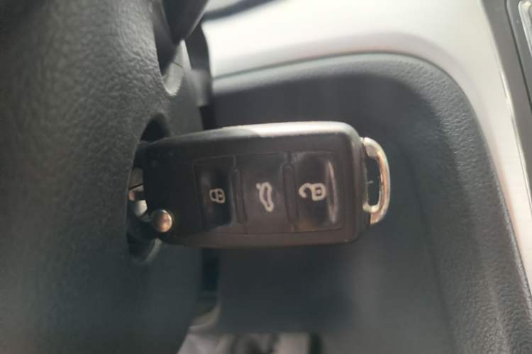 Used Volkswagen Passat 2015 1.8TSI DSG Prestige Edition Vehicle Key