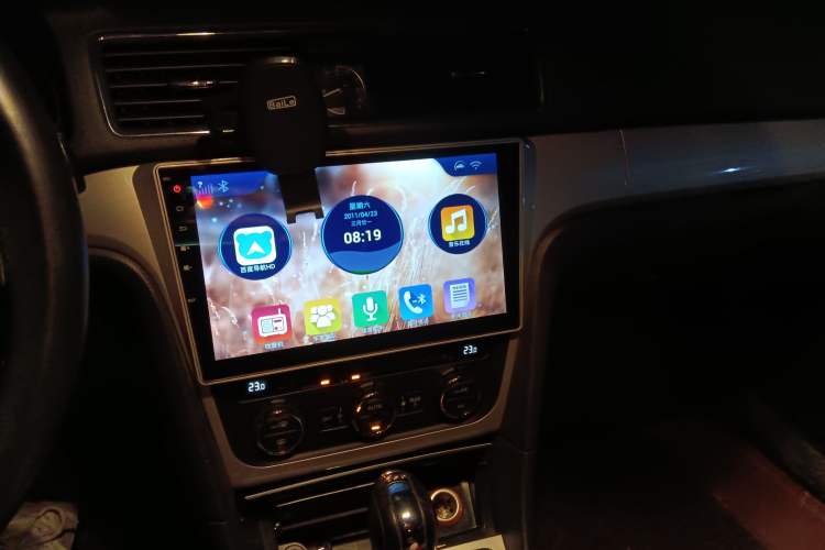 Used Volkswagen Passat 2015 1.8TSI DSG Prestige Edition Audio And AC Panel