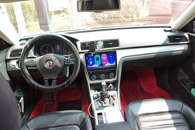 Used Volkswagen Passat 2015 1.8TSI DSG Prestige Edition Center Console