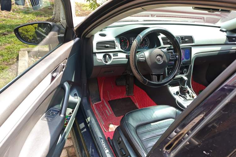 Used Volkswagen Passat 2015 1.8TSI DSG Prestige Edition Driver Seat