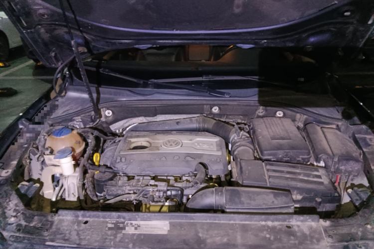 Used Volkswagen Passat 2015 1.8TSI DSG Prestige Edition Engine Bay