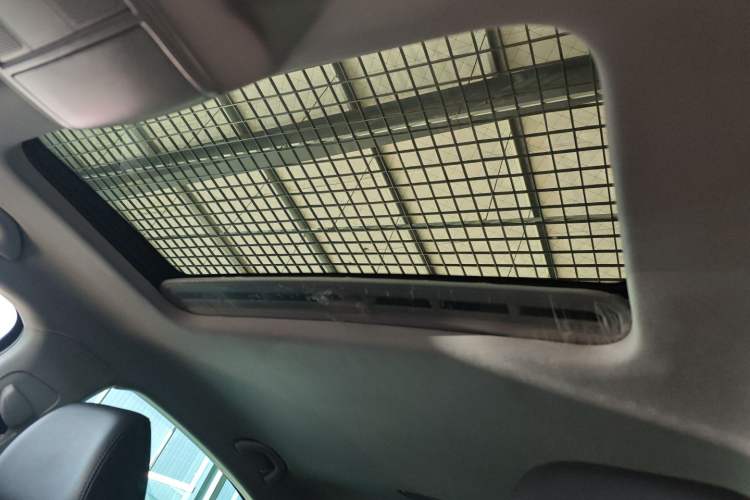 Used Volkswagen Passat 2015 1.8TSI DSG Prestige Edition Headliner