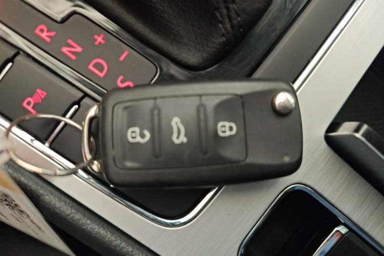 Used Volkswagen Passat 2015 1.8TSI DSG Prestige Edition Interior 1