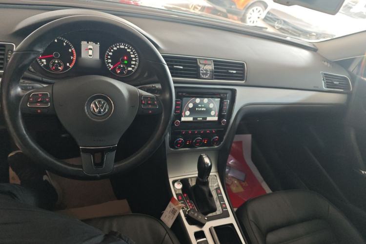 Used Volkswagen Passat 2015 1.8TSI DSG Prestige Edition Interior 2