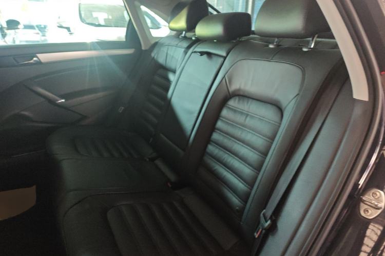 Used Volkswagen Passat 2015 1.8TSI DSG Prestige Edition Interior 4