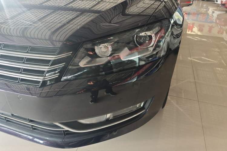 Used Volkswagen Passat 2015 1.8TSI DSG Prestige Edition Left Front Headlight
