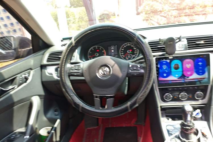 Used Volkswagen Passat 2015 1.8TSI DSG Prestige Edition Steering Wheel