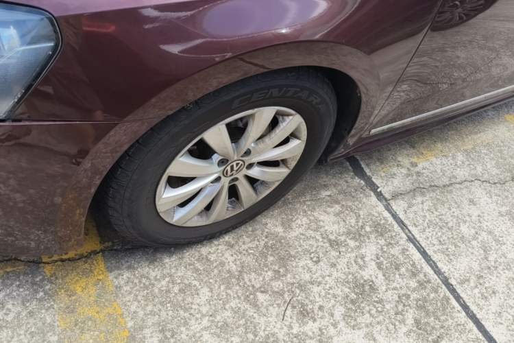 Used Volkswagen Passat 2015 1.8TSI DSG Prestige Edition Left Front Wheel Hub