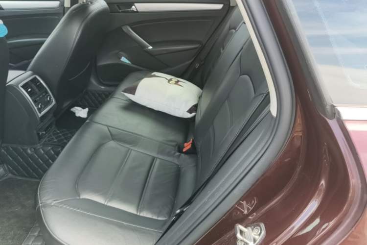 Used Volkswagen Passat 2015 1.8TSI DSG Prestige Edition Left Rear Seat