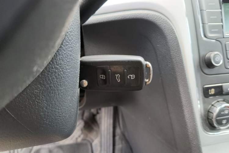 Used Volkswagen Passat 2015 1.8TSI DSG Prestige Edition Vehicle Key