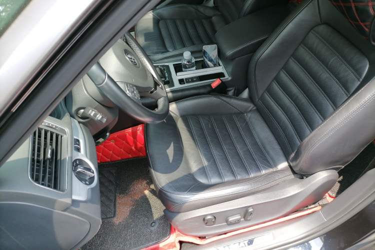 Used Volkswagen Passat 2015 1.8TSI DSG Prestige Edition Left Front Seat