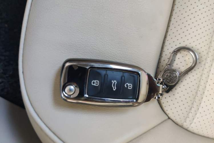 Used Volkswagen Passat 2015 1.8TSI DSG Prestige Edition Vehicle Key