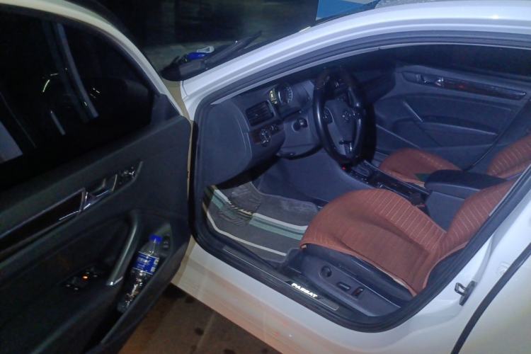 Used Volkswagen Passat 2015 1.8TSI DSG Ultimate Edition Driver Seat