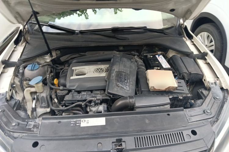 Used Volkswagen Passat 2015 1.8TSI DSG Prestige Edition Engine Bay