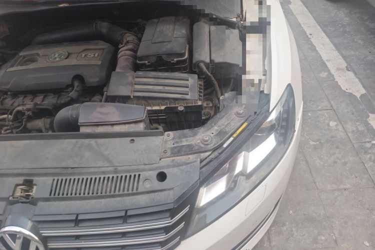 Used Volkswagen Passat 2015 1.8TSI DSG Prestige Edition Engine Bay Left