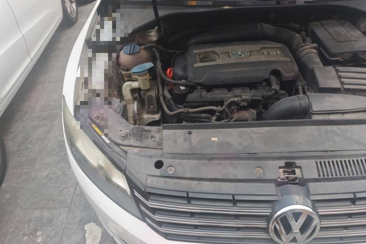 Used Volkswagen Passat 2015 1.8TSI DSG Prestige Edition Engine Bay Right