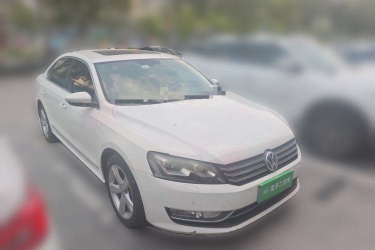 Used Volkswagen Passat 2015 1.8TSI DSG Prestige Edition Front Right 45 Deg