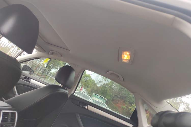 Used Volkswagen Passat 2015 1.8TSI DSG Prestige Edition Headliner