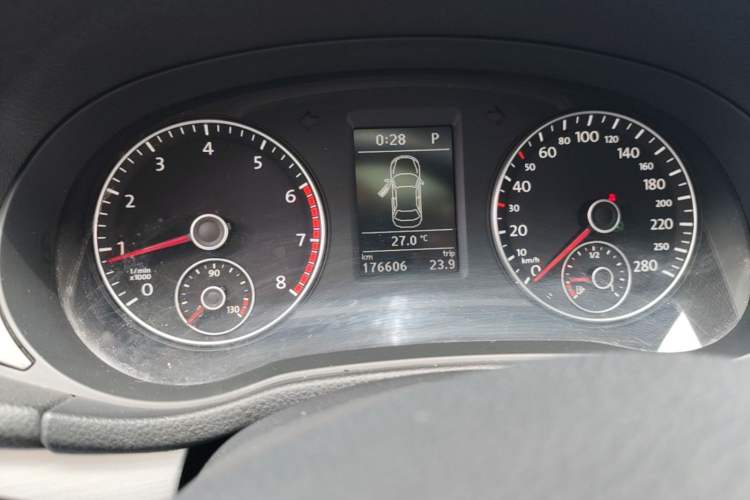 Used Volkswagen Passat 2015 1.8TSI DSG Prestige Edition Instrument Cluster