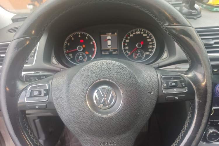Used Volkswagen Passat 2015 1.8TSI DSG Prestige Edition Instrument Cluster