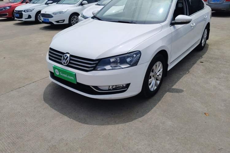 Used Volkswagen Passat 2015 1.8TSI DSG Prestige Edition Left Front Headlight