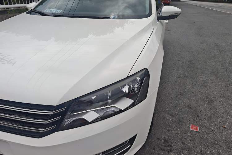 Used Volkswagen Passat 2015 1.8TSI DSG Prestige Edition Left Front Headlight