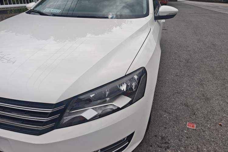 Used Volkswagen Passat 2015 1.8TSI DSG Prestige Edition Left Front Headlight